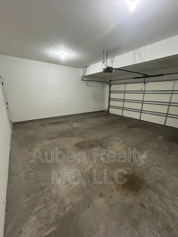 Building Photo - 14918 W 64th Terrace