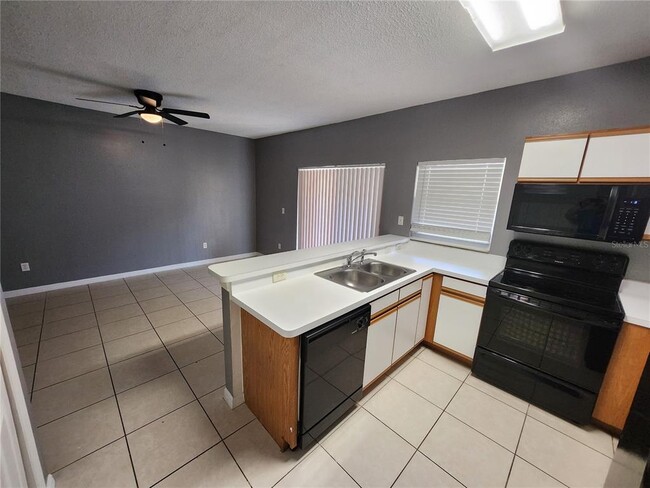 Building Photo - 30136 Barnaby Ln