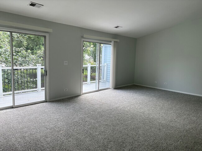 Building Photo - 1521 Commodore Ct