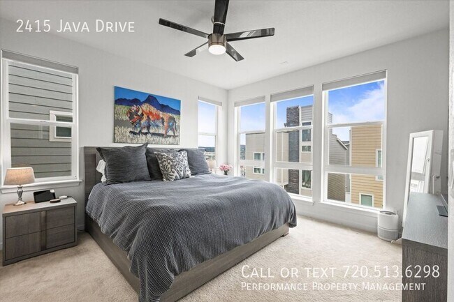 Building Photo - 2415 Java Dr