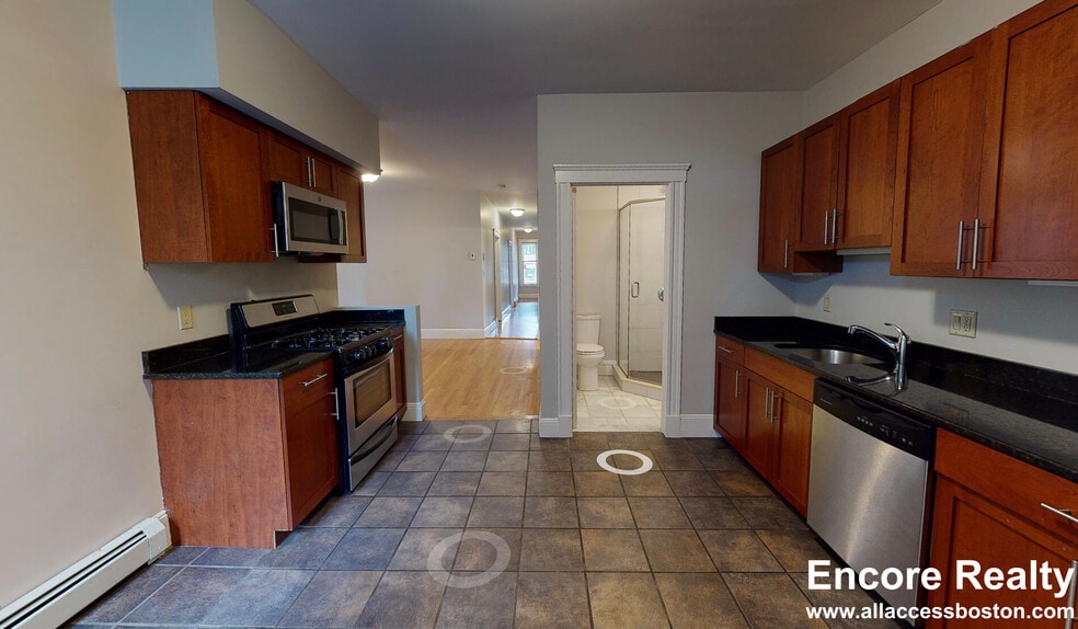 Building Photo - 11 Beacon St