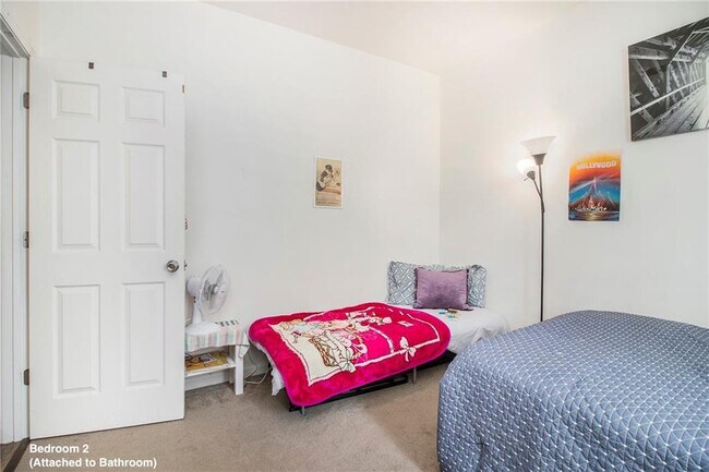 Building Photo - 1316 Plaza Ave SW