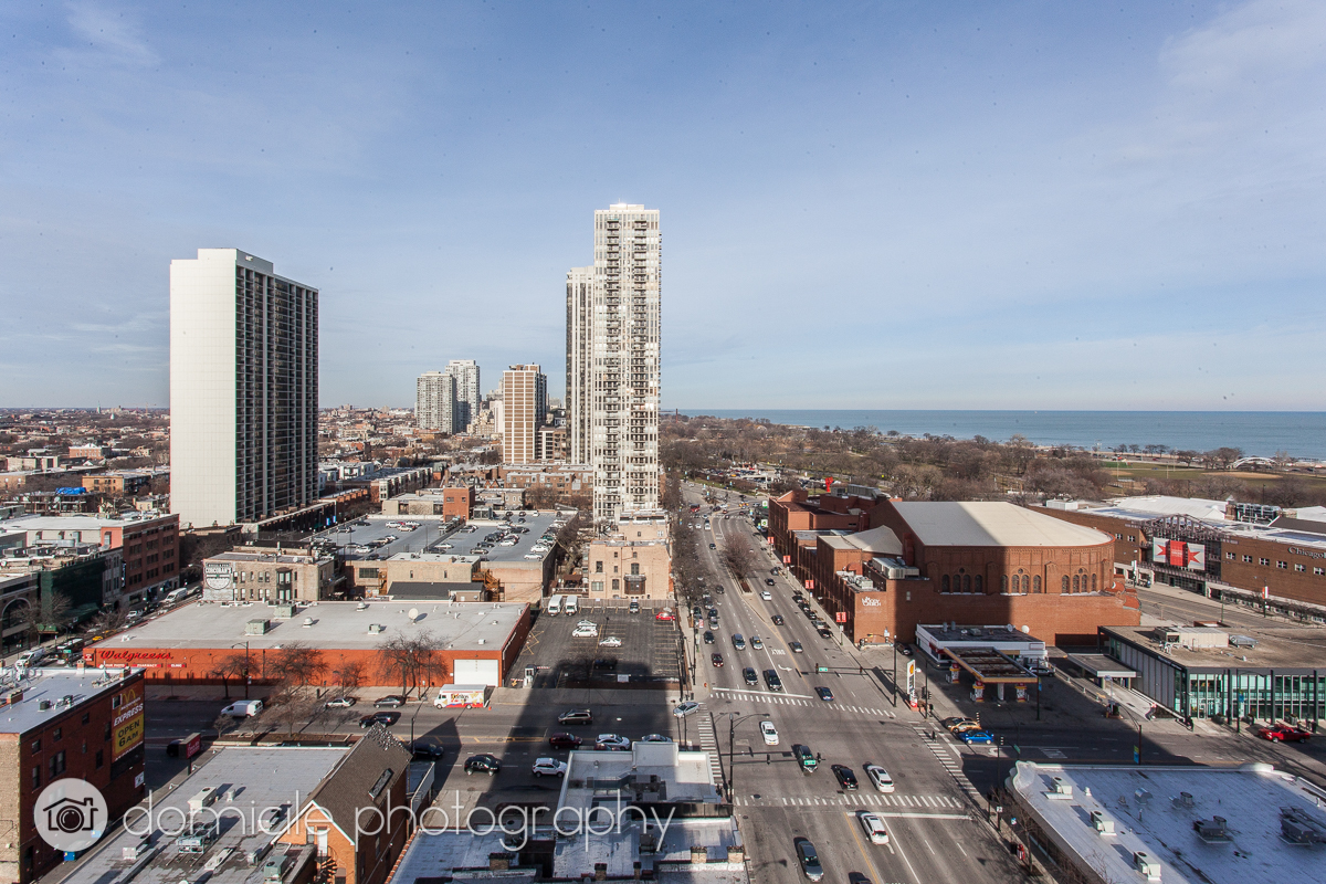 Building Photo - 1540 N La Salle Dr