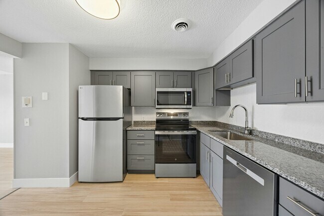Building Photo - 244 Mt Vernon St