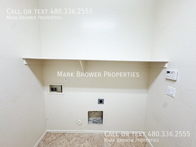 Building Photo - 1861 E Indigo Dr