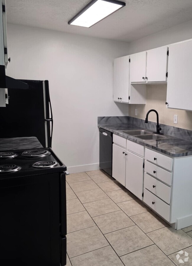 Building Photo - 1455 W Layton 4-plex