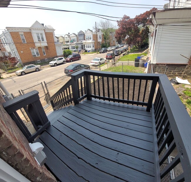 Building Photo - Very big and beautiful West Philadelphia E...