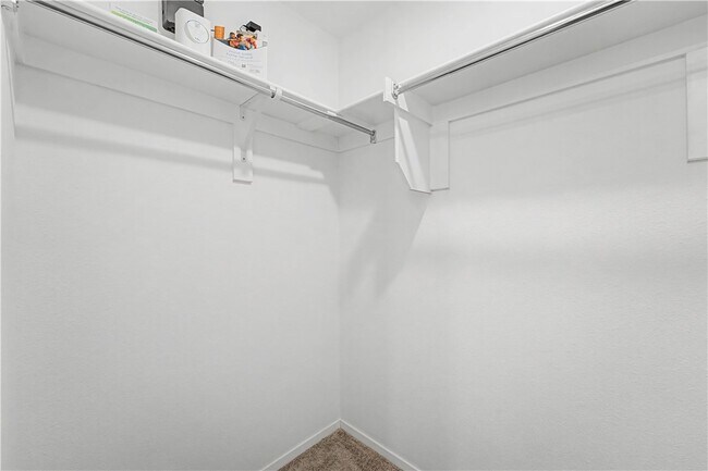 Building Photo - 6605 SW Devotion Ave