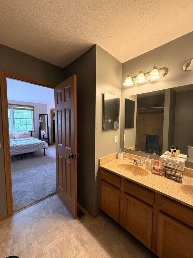 Building Photo - 5205 Wabash River St