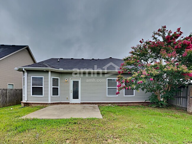 Building Photo - 2087 Longhunter Chase Dr
