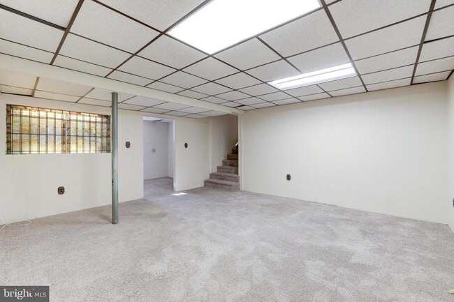 Building Photo - 1013 Westbriar Dr NE