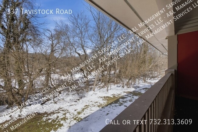 Building Photo - 337 Tavistock Rd