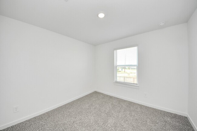 Building Photo - 10326 Penryn Frst Trl