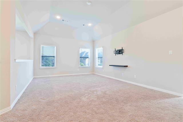 Building Photo - 8635 Edgemere Dr