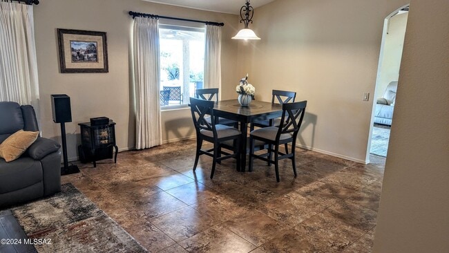 Building Photo - 38135 S Rolling Hills Dr