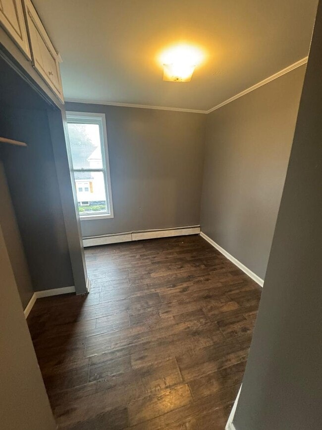 Building Photo - 125 Caroline Ave