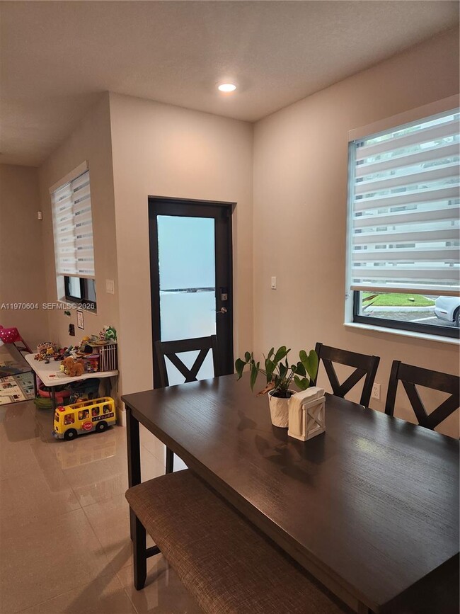 Building Photo - 4745 NW 84th Ct