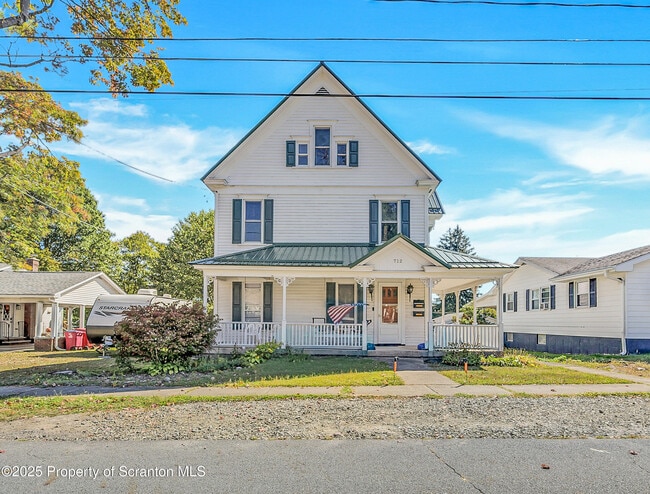 Primary Photo - 712 Lincoln Ave