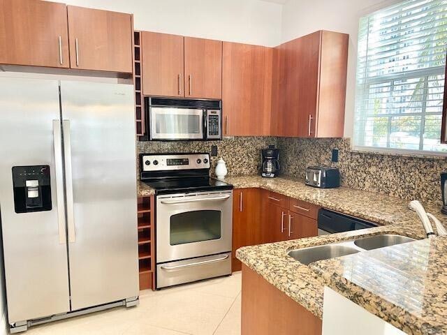 Building Photo - 3213 NE 5th St