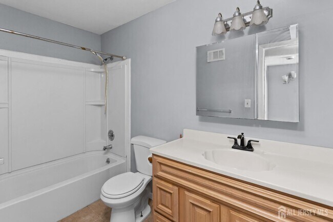 Building Photo - 3 Foxtail Ln
