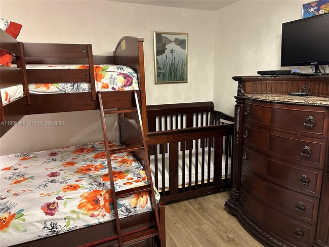 Building Photo - 6039 Collins Ave