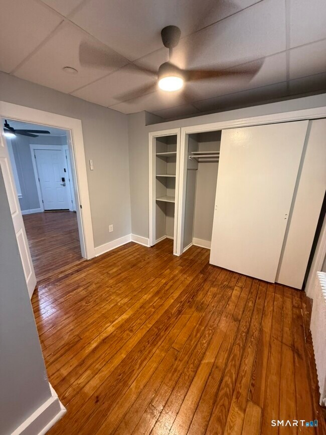 Building Photo - 319 Delavan Ave