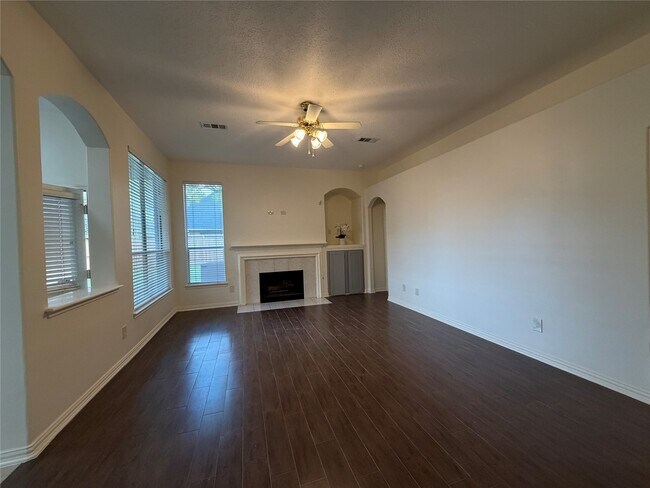 Building Photo - 6310 Pago Ln