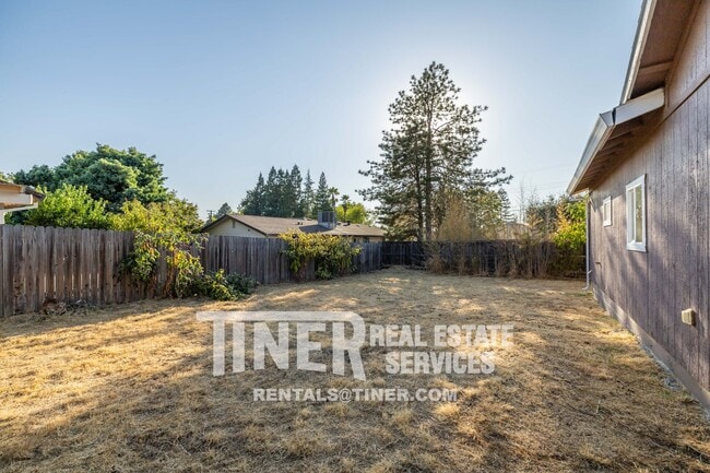 Building Photo - 9304 Orangevale Ave