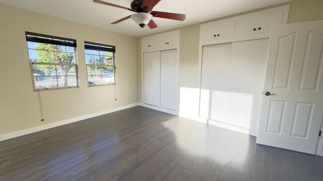 Building Photo - 403 S Lupin Ln