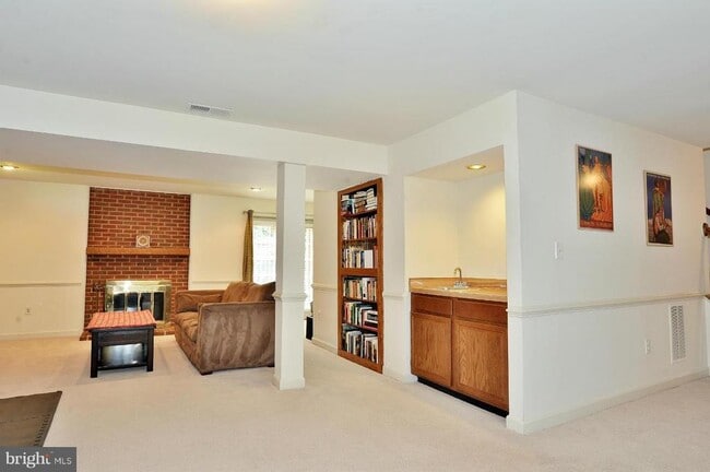 Building Photo - 7509 Mullingar Ct