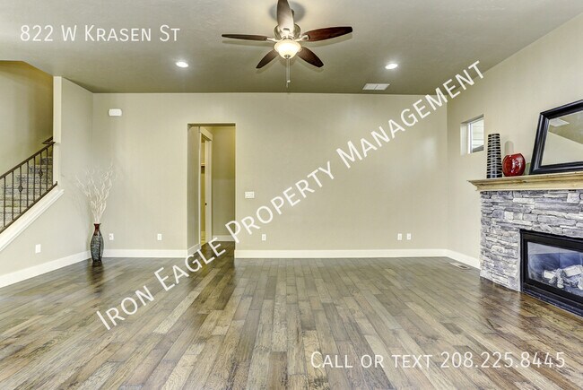 Building Photo - 822 W Krasen St