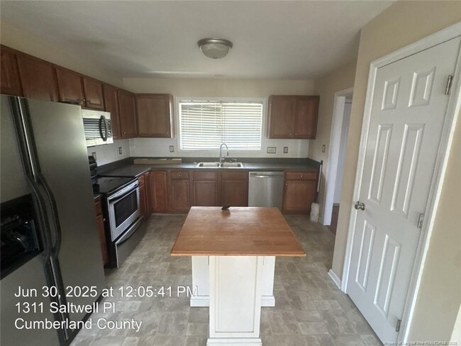 Building Photo - 1311 Saltwell Pl