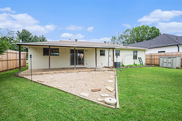 Building Photo - 5924 Walraven Cir