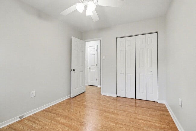 Building Photo - Updated 3 Bedroom Townhome!!! ***Available NOW***