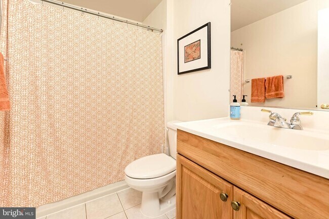 Building Photo - 829 Valemount Terrace NE