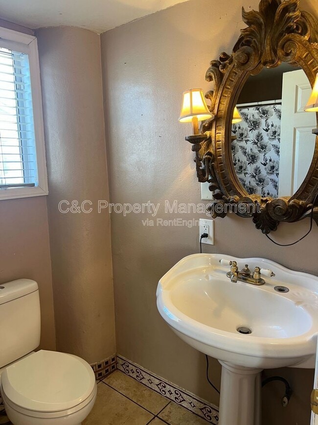 Building Photo - 379 E 16th St