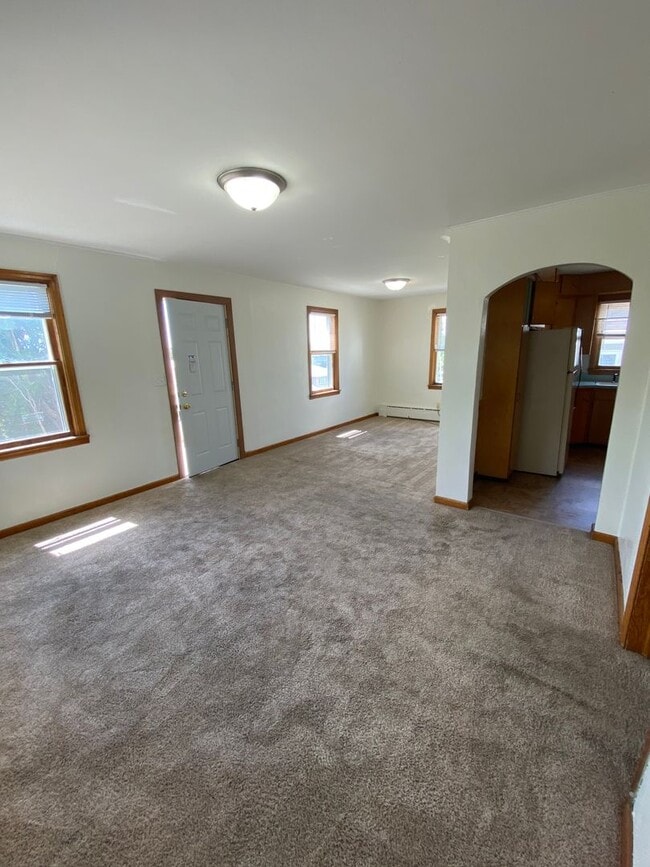 Building Photo - 106 8th St NW