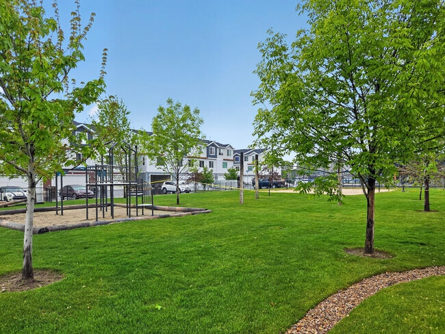 Building Photo - 1454 S 520 W