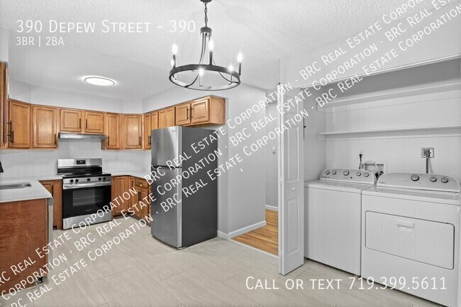 Building Photo - 390 Depew St