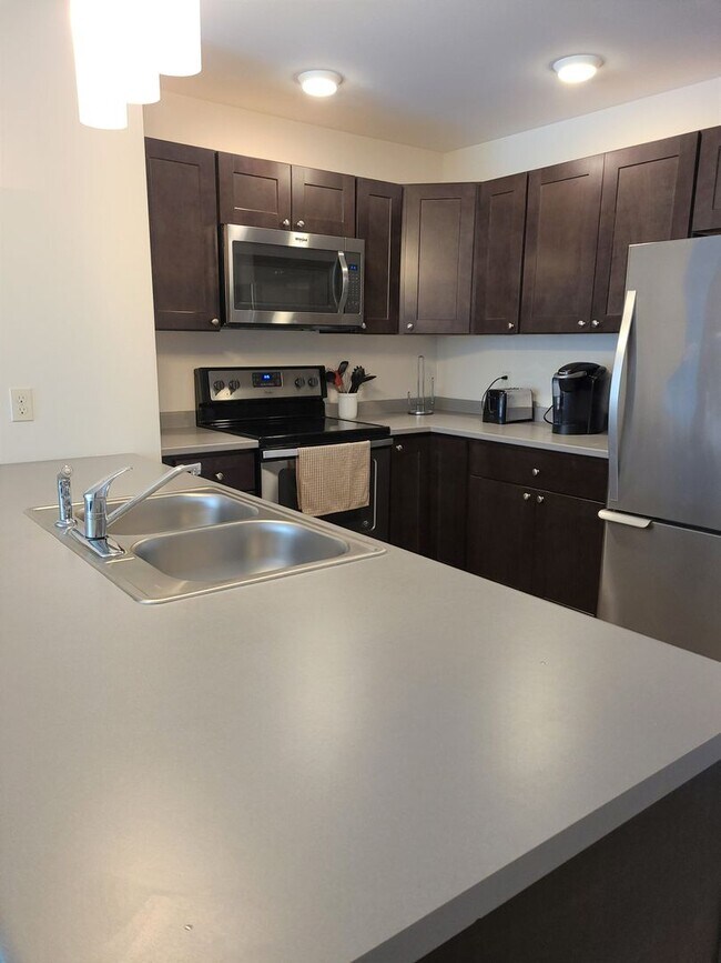 Building Photo - PET FREE Spacious 1 Bedroom Apartment