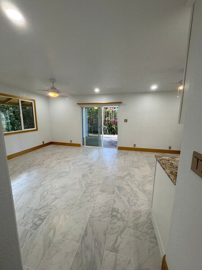 Building Photo - Newly Renovated 2 Bedroom / 1 Bathroom Cottage for Rent in Makawao!