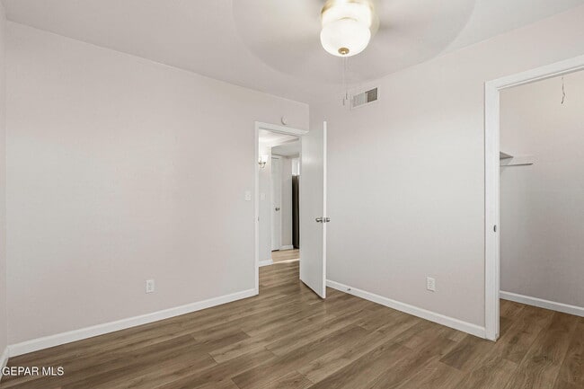 Building Photo - 10604 Springwood Dr