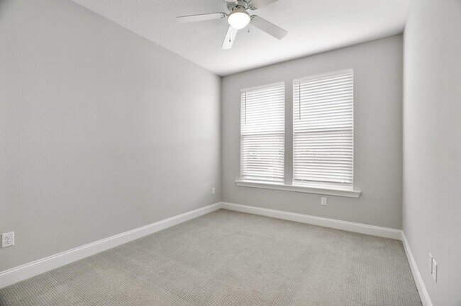 Building Photo - 147 Cool Spgs Ave