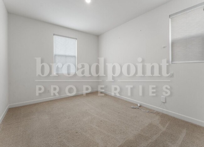 Building Photo - 27941 Silo Ln