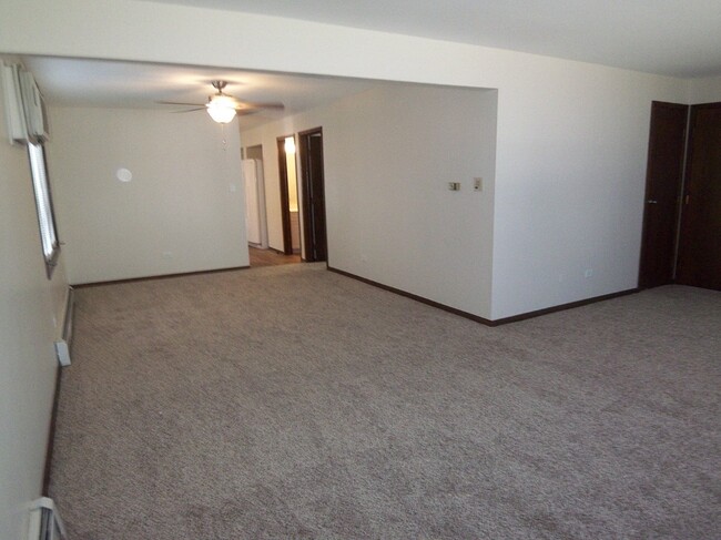 Building Photo - 4381 Woodland Ave