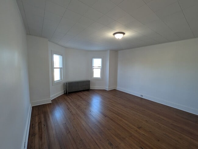Building Photo - Charming updated 3 bedroom 1 bath Home in ...
