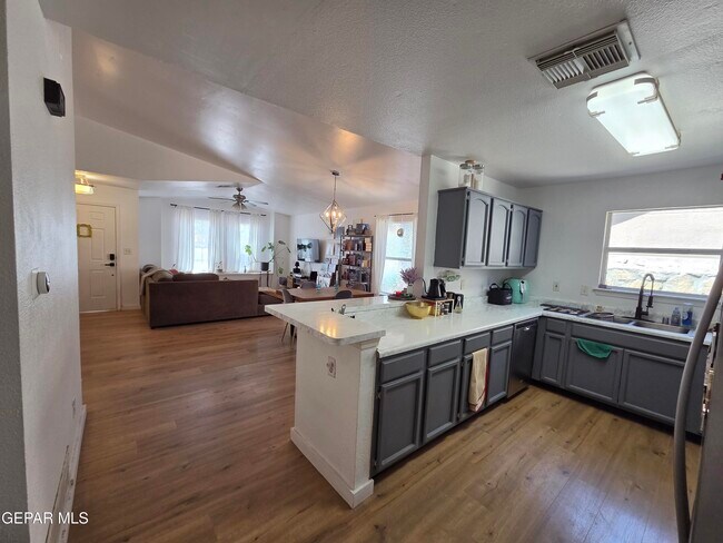 Building Photo - 677 Linda Johnson Ave