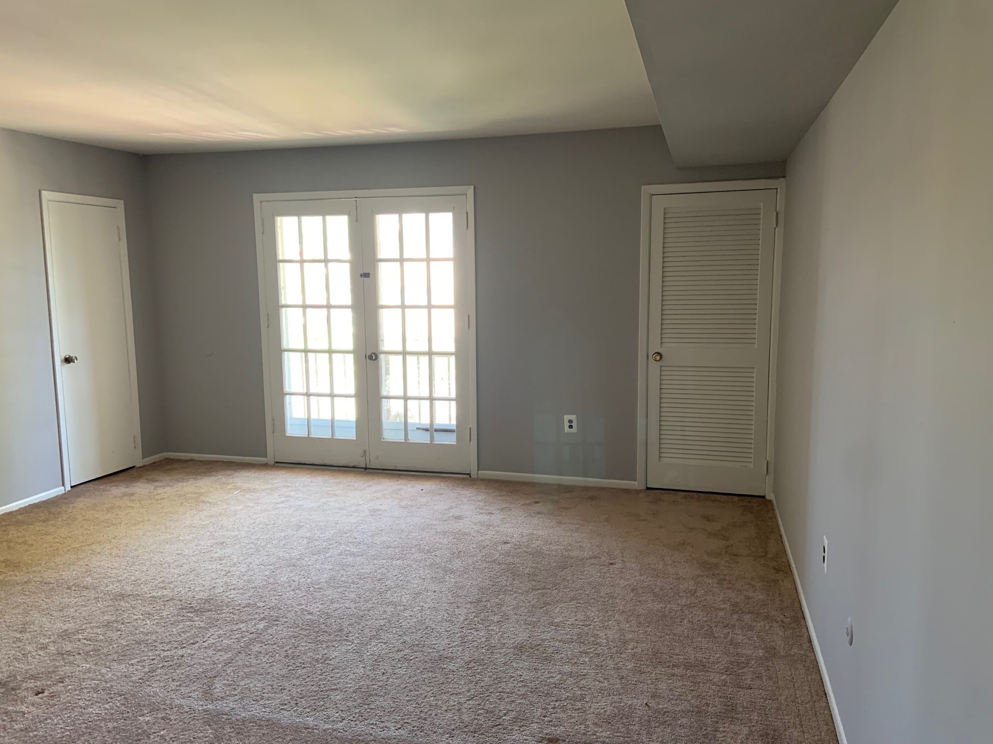 Living Room - 2002 Arthur St