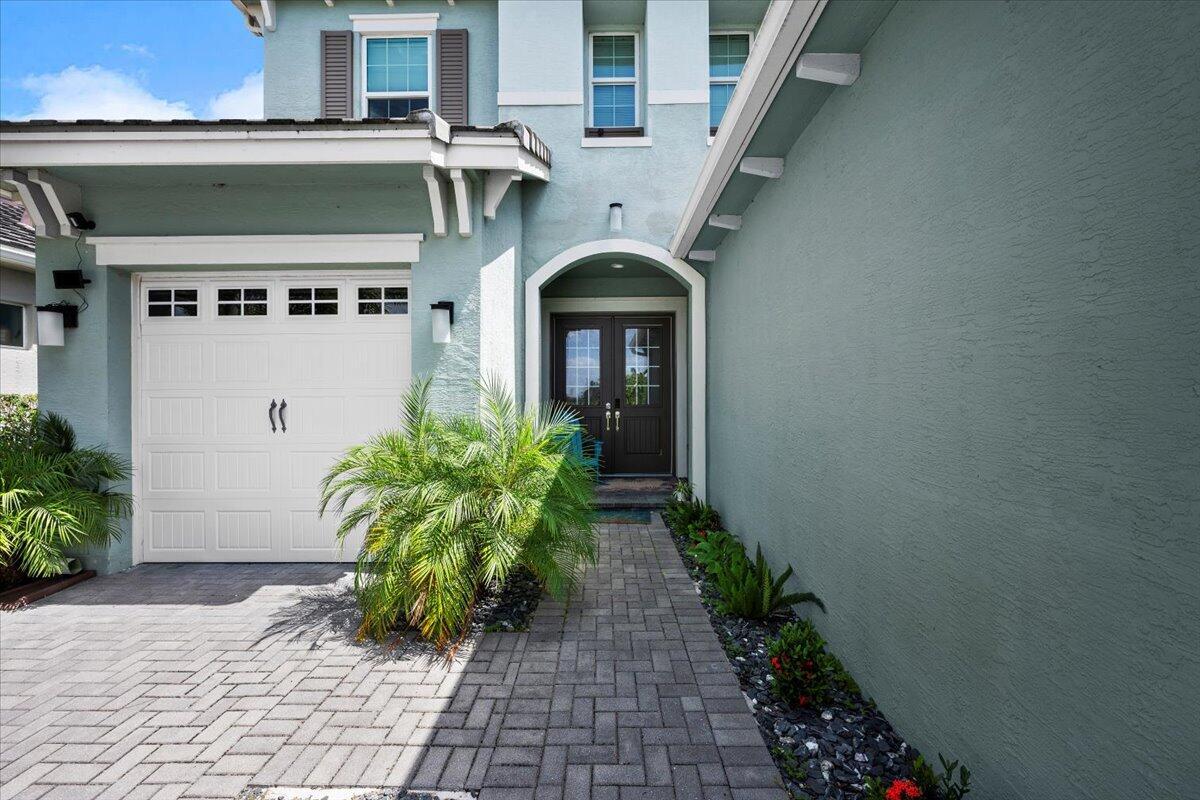 Building Photo - 15406 Goldfinch Cir
