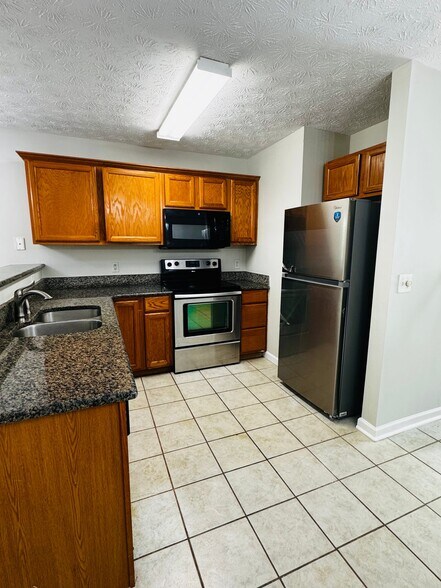 Building Photo - 81 Davis Mill Ct